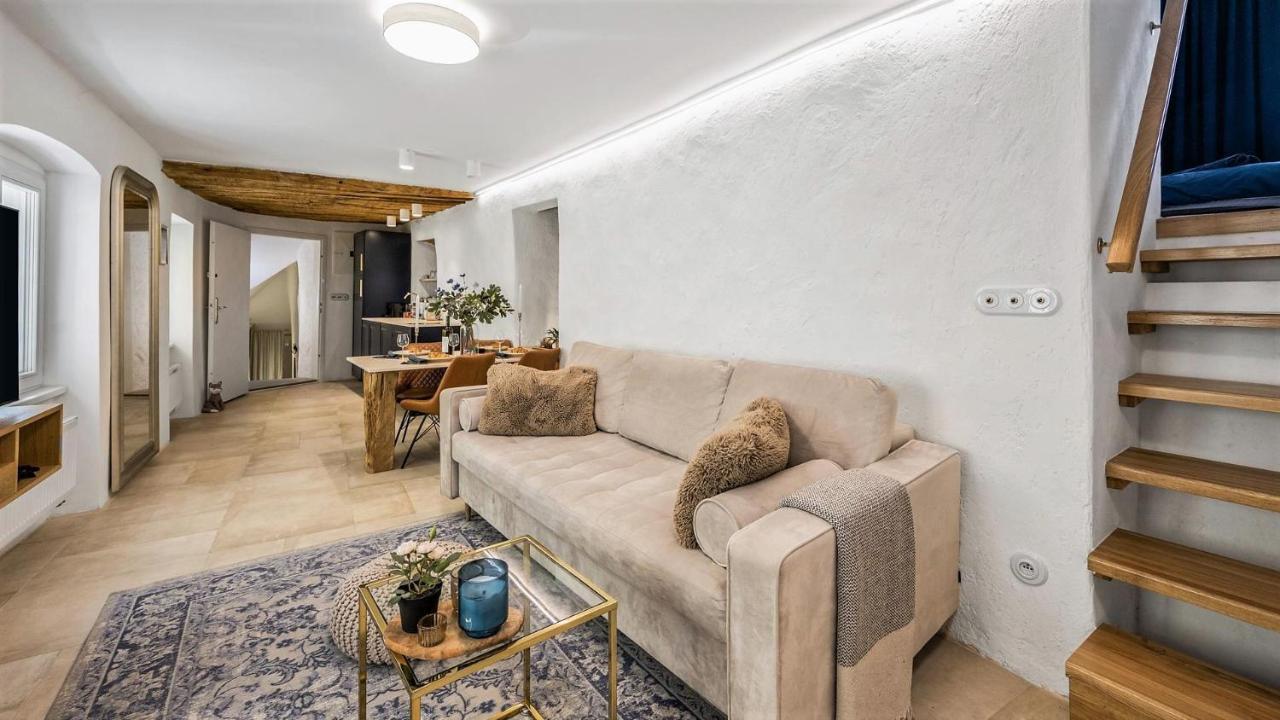 New Design & High Standard Apt From 16Th Century In Old Town-Free Parking Bratislava Extérieur photo