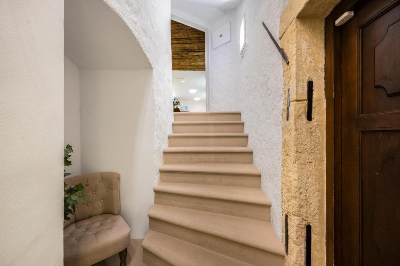 New Design & High Standard Apt From 16Th Century In Old Town-Free Parking Bratislava Extérieur photo