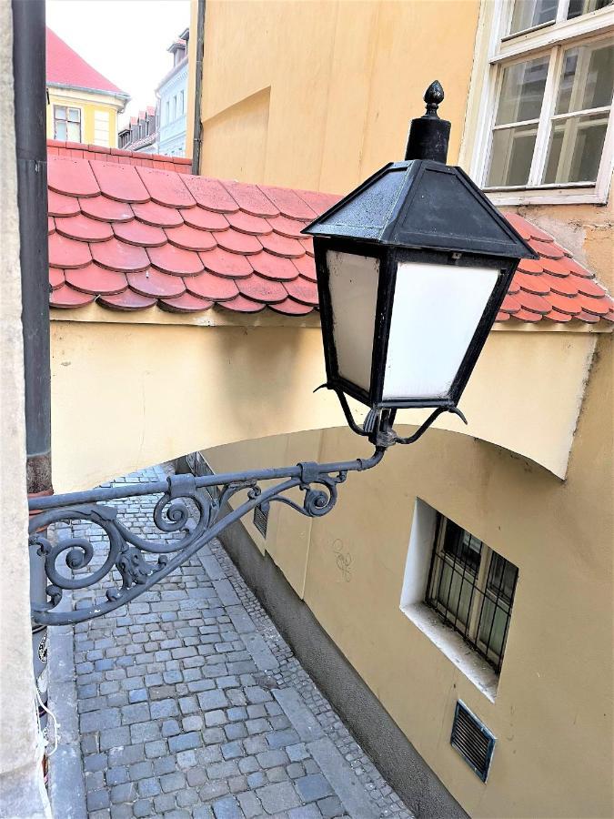 New Design & High Standard Apt From 16Th Century In Old Town-Free Parking Bratislava Extérieur photo